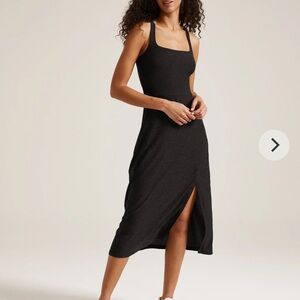 Beyond Yoga Featherweight Getaway Dress